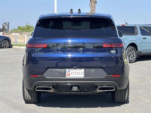 2023 Land Rover Range Rover Sport SE