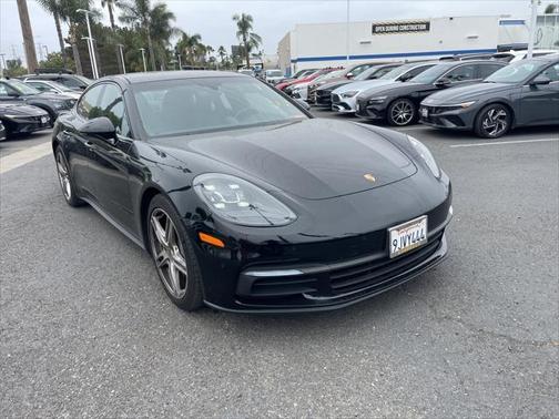 2018 Porsche Panamera 4