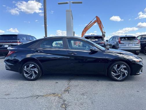 2025 Hyundai ELANTRA Sport