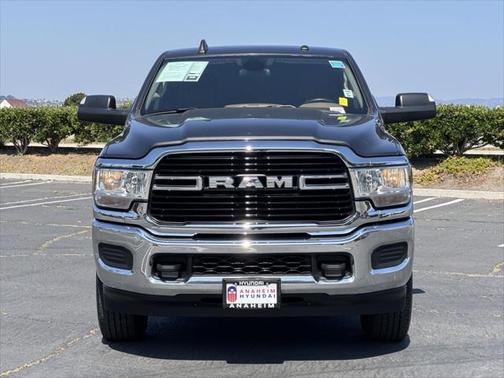 2019 RAM 2500 Big Horn Crew Cab 4x4 8' Box