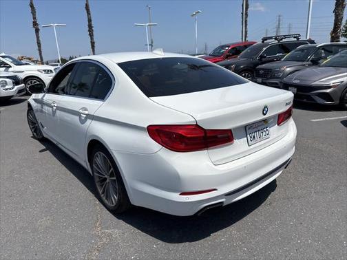 2019 BMW 540 540i