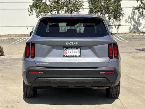 2023 Kia Sorento LX