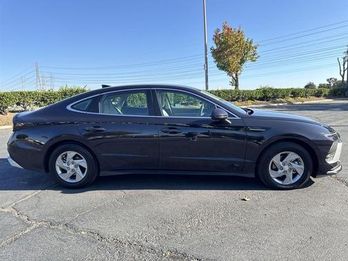 2025 Hyundai SONATA SE
