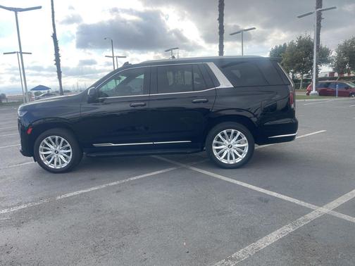2022 Cadillac Escalade Luxury