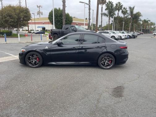 2018 Alfa Romeo Giulia Quadrifoglio