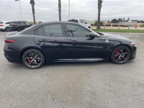 2018 Alfa Romeo Giulia Quadrifoglio