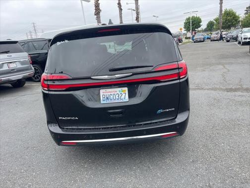 2022 Chrysler Pacifica Hybrid Limited