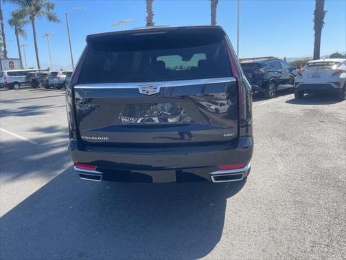 2023 Cadillac Escalade ESV Premium Luxury