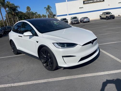2023 Tesla Model X Standard Range