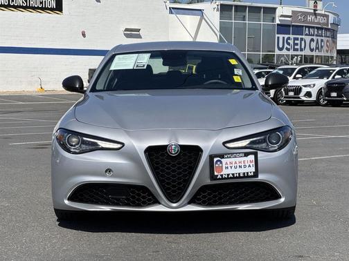 2019 Alfa Romeo Giulia Base