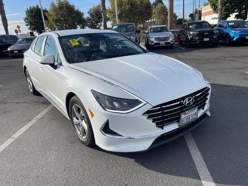 2020 Hyundai SONATA SE