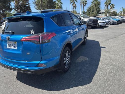 2017 Toyota RAV4 LE