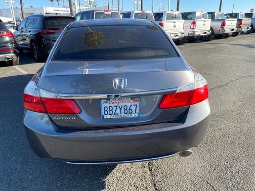 Photo 3 of 10 of 2015 Honda Accord LX