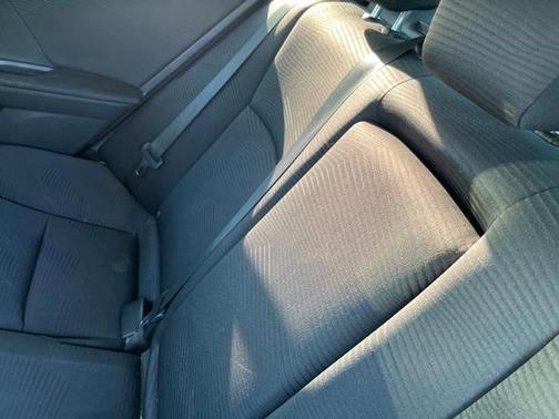 Photo 5 of 10 of 2015 Honda Accord LX