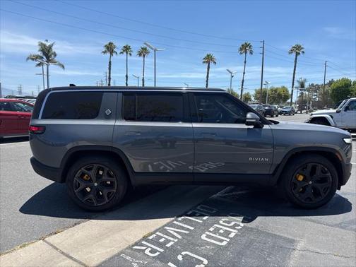 2023 Rivian R1S Adventure