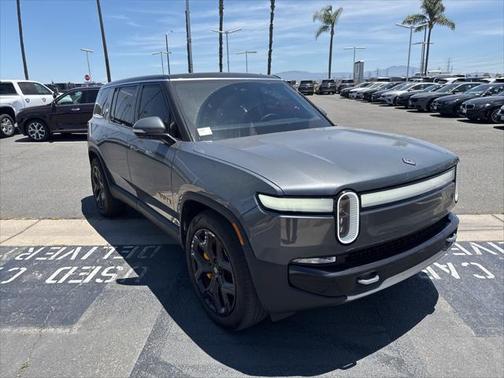2023 Rivian R1S Adventure