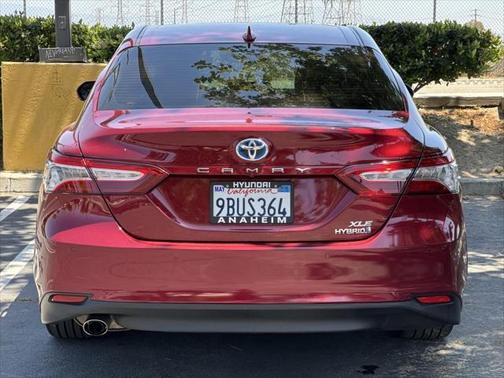 2019 Toyota Camry Hybrid XLE