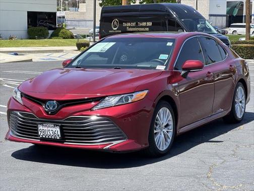 2019 Toyota Camry Hybrid XLE