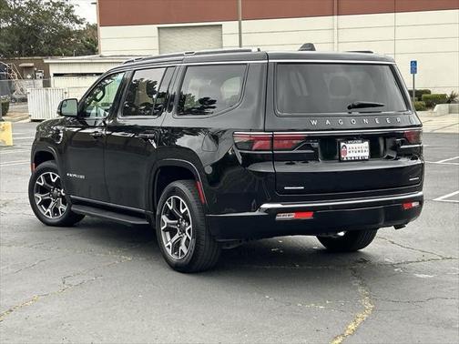 2023 Jeep Wagoneer Series III 4x4
