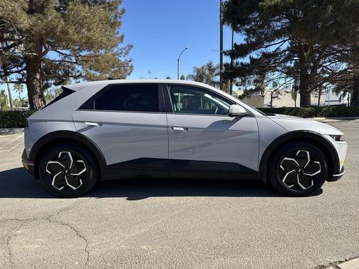 2023 Hyundai IONIQ 5 SE
