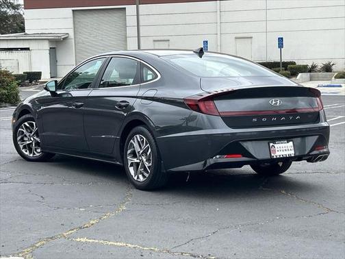 2022 Hyundai SONATA SEL