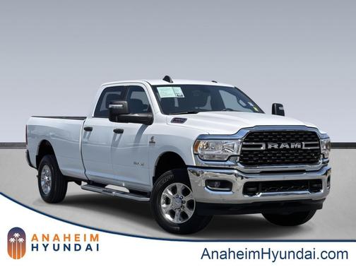 2024 RAM 3500 Big Horn Crew Cab 4x4 8' Box