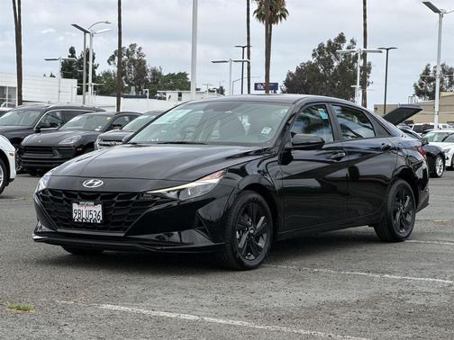 2022 Hyundai ELANTRA SEL