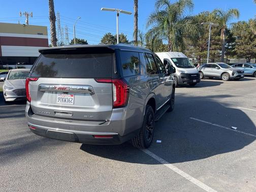 2022 GMC Yukon SLT