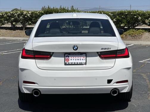2025 BMW 330 i