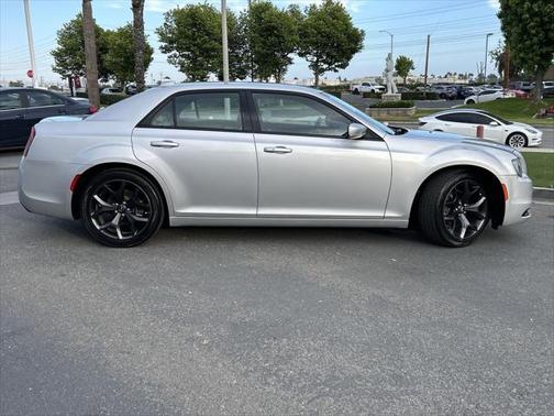 2021 Chrysler 300 S