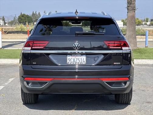 2022 Volkswagen Atlas Cross Sport 2.0T SE