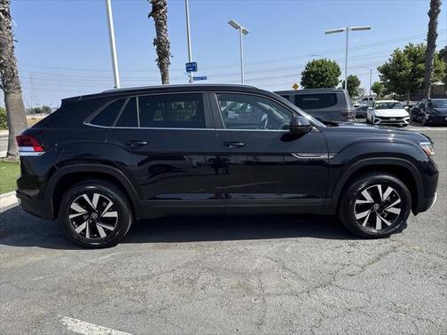 2022 Volkswagen Atlas Cross Sport 2.0T SE