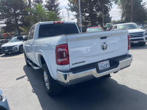 2022 RAM 2500 Laramie Crew Cab 4x4 6'4' Box