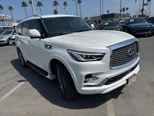 2022 INFINITI QX80 Luxe