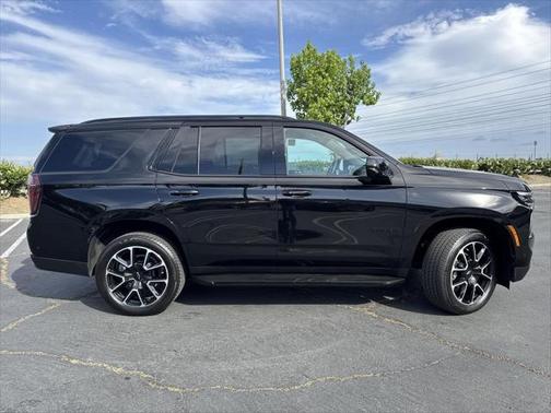 2025 Chevrolet Tahoe 4WD RST