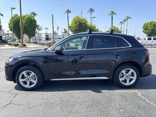 2022 Audi Q5 40 Premium
