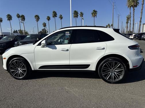 2024 Porsche Macan Base