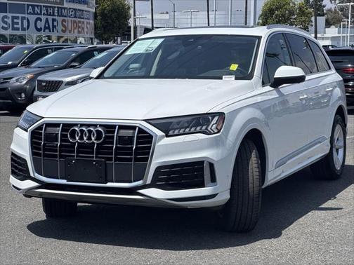 2024 Audi Q7 45 Premium Plus