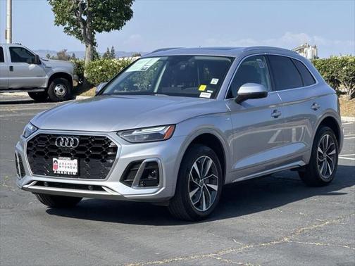 2023 Audi Q5 45 S line Premium Plus