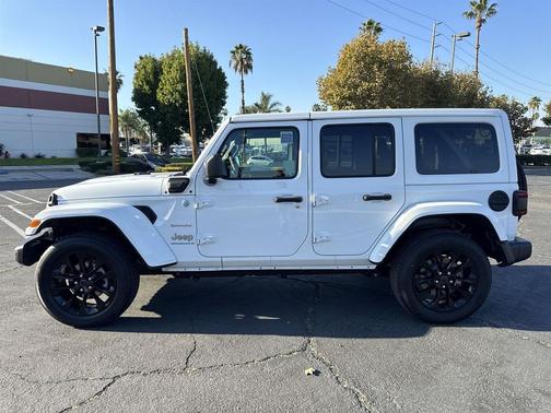 2024 Jeep Wrangler 4xe Sahara