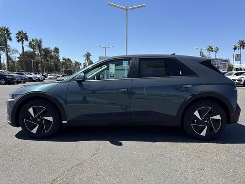 2025 Hyundai IONIQ 5 SE
