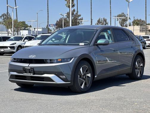 2025 Hyundai IONIQ 5 SE