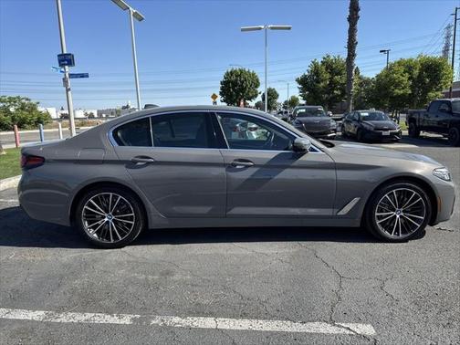 2022 BMW 540 i