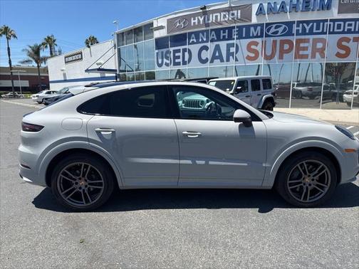 2023 Porsche Cayenne S