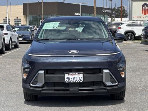 2025 Hyundai KONA SE