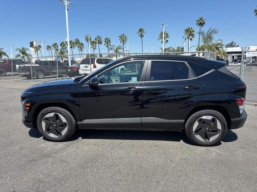 2025 Hyundai KONA EV SEL