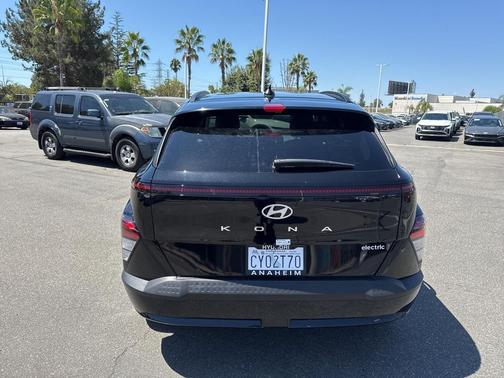 2025 Hyundai KONA EV SEL