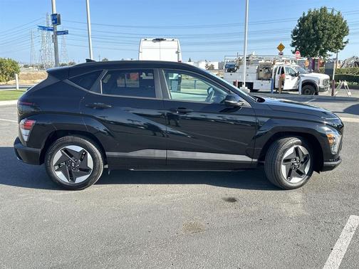 2025 Hyundai KONA EV SEL