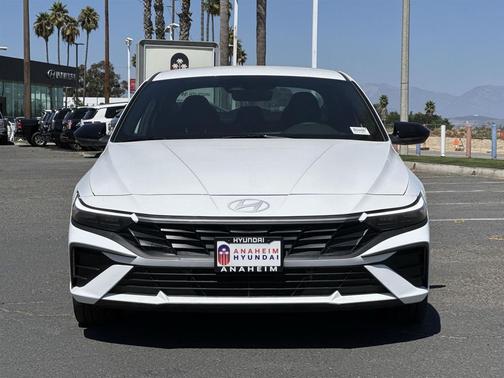 2025 Hyundai ELANTRA HEV SEL Sport