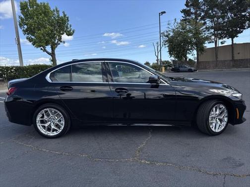 2025 BMW 330 i